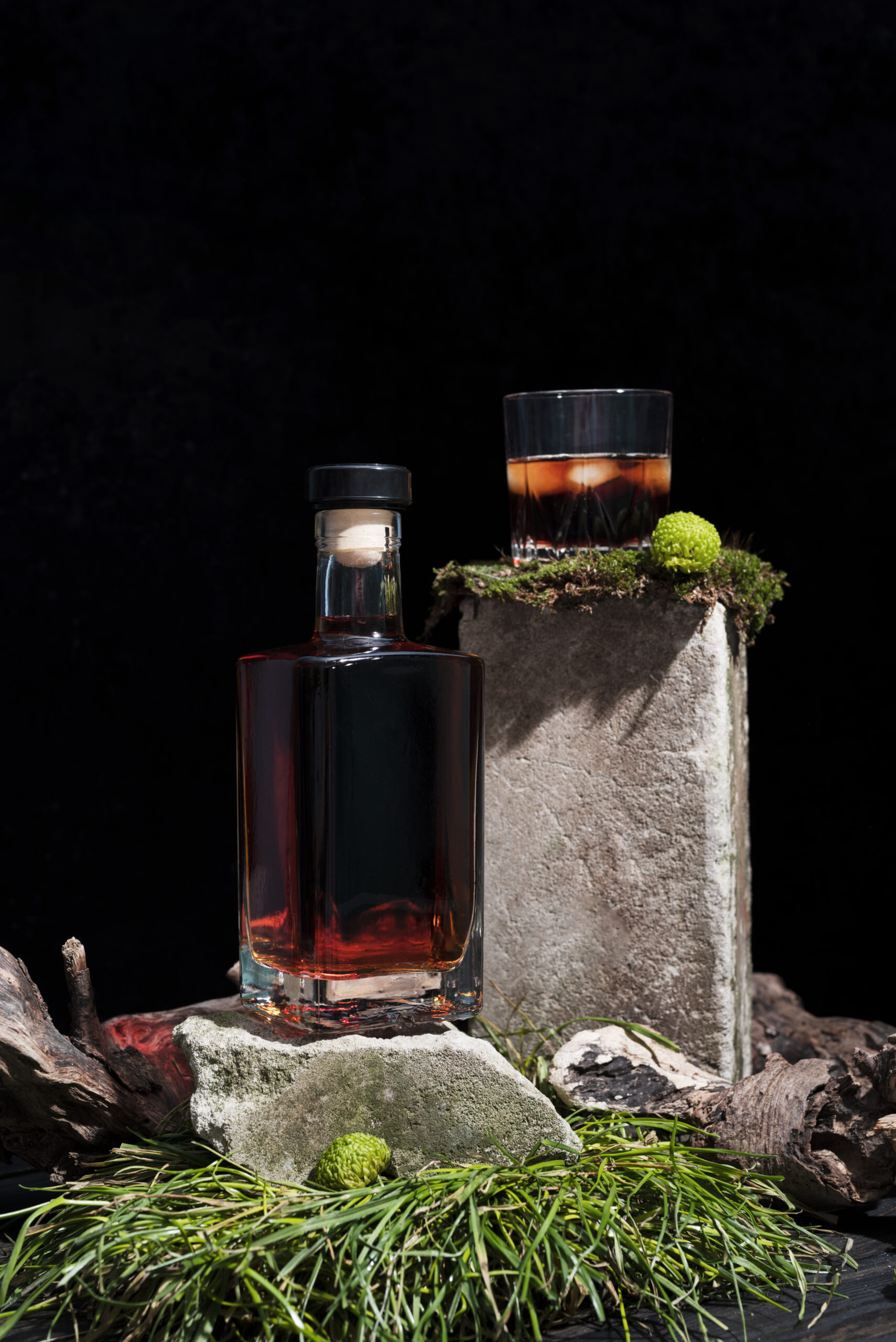 elegant vegan alcohol arrangement (1)